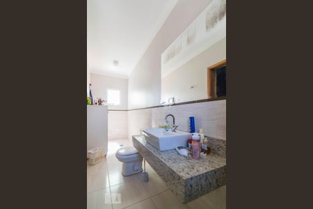 Casa à venda com 273m², 5 quartos e 4 vagasBanheiro da Suíte 1