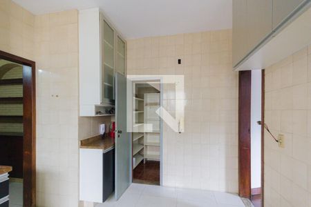 Casa de condomínio à venda com 503m², 4 quartos e 5 vagasCozinha