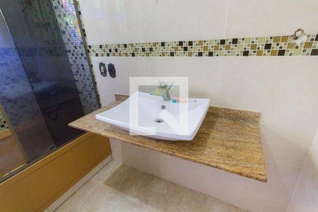 Casa de condomínio à venda com 503m², 4 quartos e 5 vagasBanheiro da Suíte 2