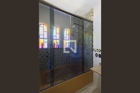 Casa de condomínio à venda com 503m², 4 quartos e 5 vagasBanheiro da Suíte 2