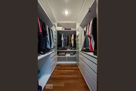 Apartamento à venda com 162m², 3 quartos e 2 vagasCloset da Suíte