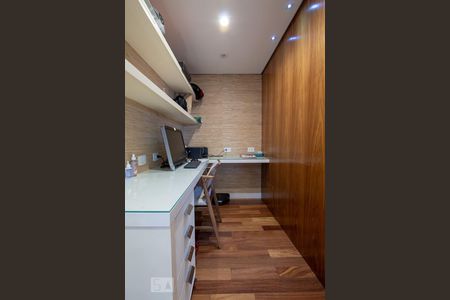 Apartamento à venda com 162m², 3 quartos e 2 vagasEscritório