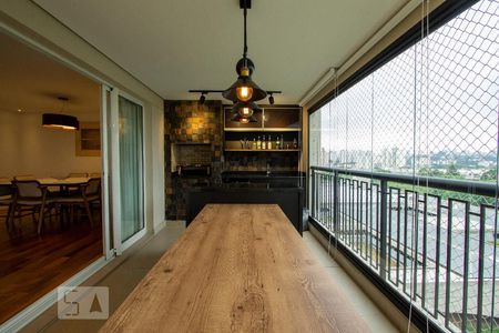 Apartamento à venda com 162m², 3 quartos e 2 vagasVaranda