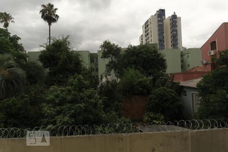 Vista do quarto de kitnet/studio para alugar com 1 quarto, 27m² em Cidade Baixa, Porto Alegre
