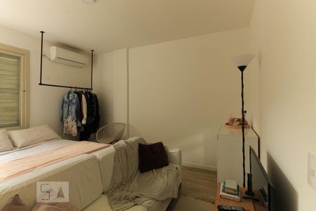 Sala/Quarto de kitnet/studio para alugar com 1 quarto, 27m² em Cidade Baixa, Porto Alegre
