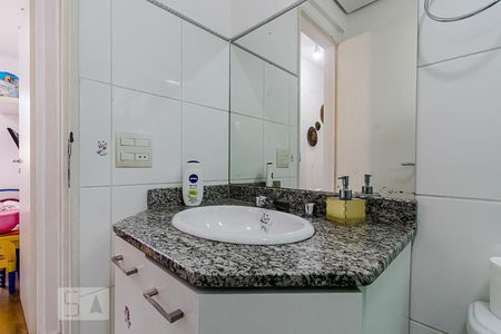 Apartamento à venda com 69m², 2 quartos e 1 vaga Apartamento à venda com 69m², 2 quartos e 1 vagaBanheiro
