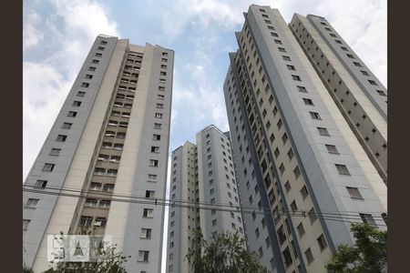 Apartamento à venda com 69m², 2 quartos e 1 vaga Apartamento à venda com 69m², 2 quartos e 1 vagaFachada