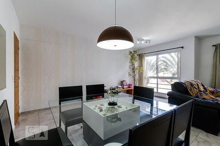Apartamento à venda com 69m², 2 quartos e 1 vaga Apartamento à venda com 69m², 2 quartos e 1 vagaSala