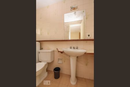 Apartamento para alugar com 40m², 1 quarto e 1 vaga Apartamento para alugar com 40m², 1 quarto e 1 vagaBanheiro do Quarto