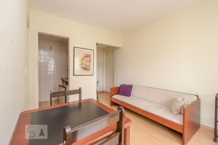 Sala de apartamento para alugar com 1 quarto, 40m² em Morro dos Ingleses, São Paulo