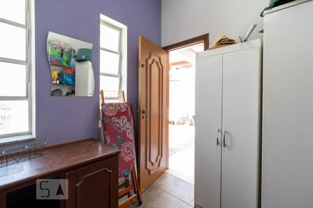 Casa à venda com 280m², 3 quartos e 2 vagasQuarto de Serviço