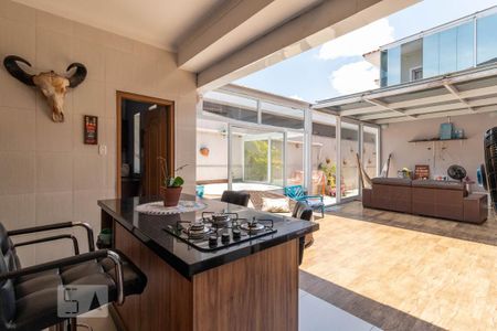 Casa à venda com 280m², 3 quartos e 2 vagasChurrasqueira