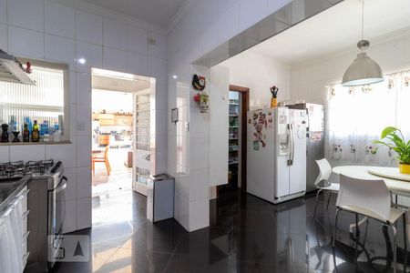 Casa à venda com 280m², 3 quartos e 2 vagasCozinha
