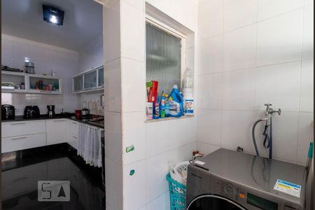Casa à venda com 280m², 3 quartos e 2 vagasÁrea de Serviço
