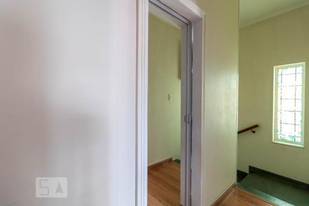 Casa à venda com 280m², 3 quartos e 2 vagasCorredor