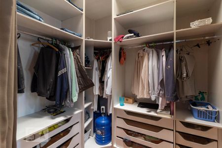 Casa à venda com 280m², 3 quartos e 2 vagasSuíte - Closet 2