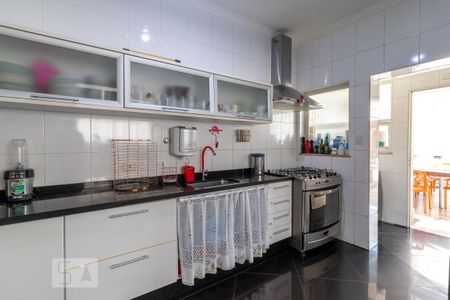 Casa à venda com 280m², 3 quartos e 2 vagasCozinha