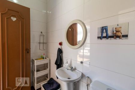 Casa à venda com 280m², 3 quartos e 2 vagasBanheiro de Serviço