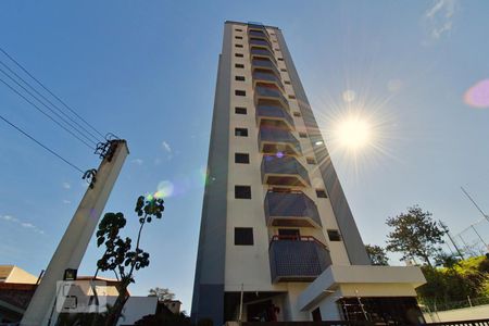 Apartamento à venda com 81m², 3 quartos e 2 vagas Apartamento à venda com 81m², 3 quartos e 2 vagasFachada