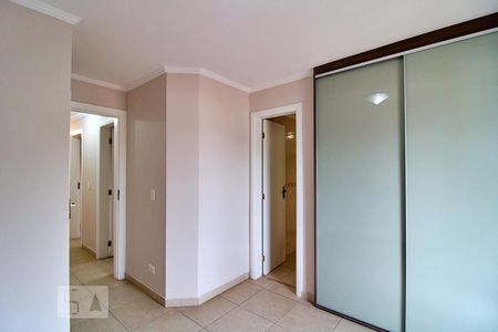 Apartamento à venda com 81m², 3 quartos e 2 vagas Apartamento à venda com 81m², 3 quartos e 2 vagasSuíte