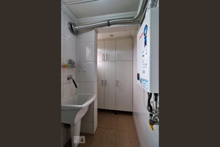 Apartamento à venda com 81m², 3 quartos e 2 vagas Apartamento à venda com 81m², 3 quartos e 2 vagasÁrea de Serviço