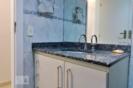 Apartamento à venda com 81m², 3 quartos e 2 vagas Apartamento à venda com 81m², 3 quartos e 2 vagasBanheiro