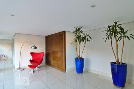 Apartamento à venda com 81m², 3 quartos e 2 vagas Apartamento à venda com 81m², 3 quartos e 2 vagasHall social