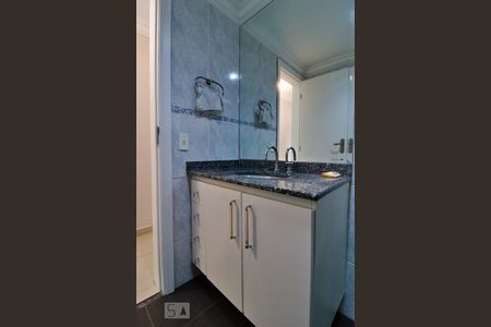 Apartamento à venda com 81m², 3 quartos e 2 vagas Apartamento à venda com 81m², 3 quartos e 2 vagasBanheiro