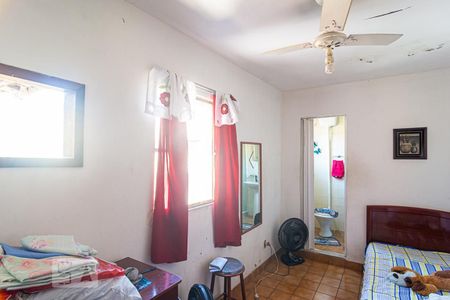 Casa à venda com 180m², 3 quartos e 1 vaga Casa à venda com 180m², 3 quartos e 1 vagaSuite