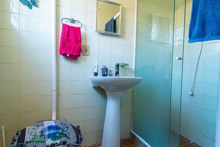 Casa à venda com 180m², 3 quartos e 1 vaga Casa à venda com 180m², 3 quartos e 1 vagaTerraçoBanheiro da Suíte