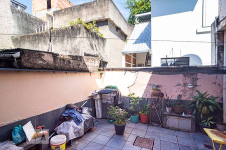 Casa à venda com 180m², 3 quartos e 1 vaga Casa à venda com 180m², 3 quartos e 1 vagaFundos
