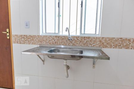 Cozinha de apartamento para alugar com 1 quarto, 28m² em Vila Medeiros, São Paulo