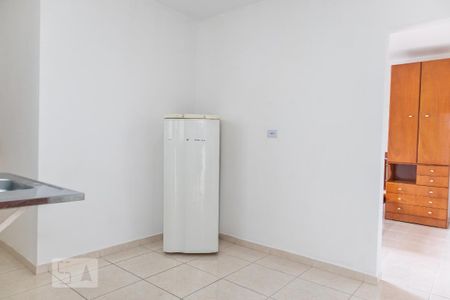 Cozinha de apartamento para alugar com 1 quarto, 28m² em Vila Medeiros, São Paulo