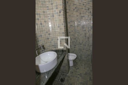 Lavabo de apartamento à venda com 3 quartos, 120m² em Água Branca, São Paulo