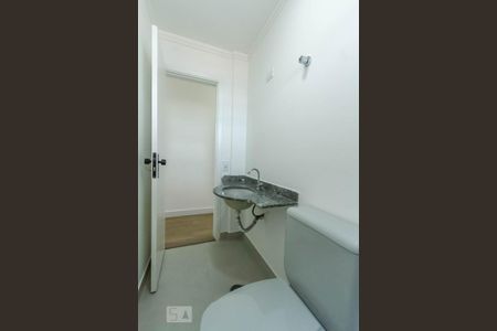 Apartamento para alugar com 105m², 3 quartos e 2 vagas Apartamento para alugar com 105m², 3 quartos e 2 vagasBanheiro social
