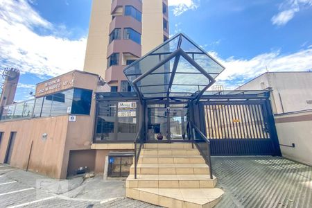 Apartamento para alugar com 105m², 3 quartos e 2 vagas Apartamento para alugar com 105m², 3 quartos e 2 vagasFachada