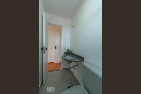 Apartamento para alugar com 105m², 3 quartos e 2 vagas Apartamento para alugar com 105m², 3 quartos e 2 vagasBanheiro da suíte
