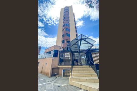 Apartamento para alugar com 105m², 3 quartos e 2 vagas Apartamento para alugar com 105m², 3 quartos e 2 vagasFachada