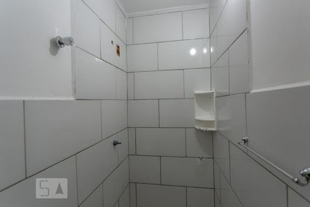 Banheiro de kitnet/studio para alugar com 1 quarto, 50m² em Santa Efigênia, Belo Horizonte