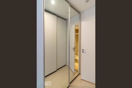 Apartamento para alugar com 60m², 1 quarto e 2 vagas Apartamento para alugar com 60m², 1 quarto e 2 vagasSuite