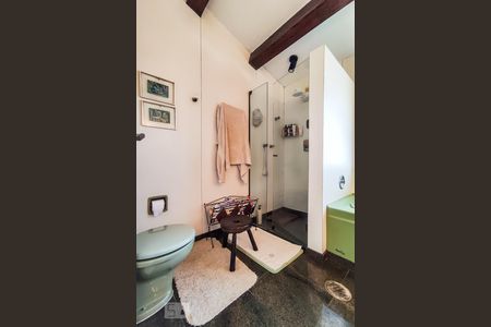 Casa de condomínio à venda com 450m², 4 quartos e 4 vagasBanheiro Suíte 2