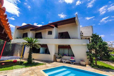 Casa de condomínio à venda com 450m², 4 quartos e 4 vagasExterna