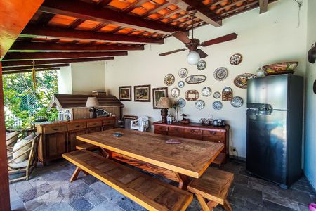 Casa de condomínio à venda com 450m², 4 quartos e 4 vagasvaranda