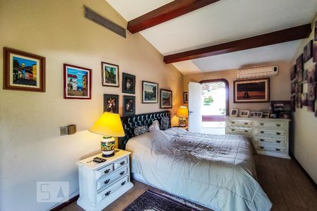 Casa de condomínio à venda com 450m², 4 quartos e 4 vagasSuíte 2