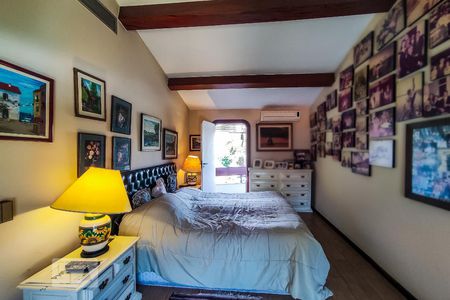 Casa de condomínio à venda com 450m², 4 quartos e 4 vagasSuíte 2