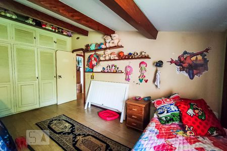 Casa de condomínio à venda com 450m², 4 quartos e 4 vagasQuarto 1