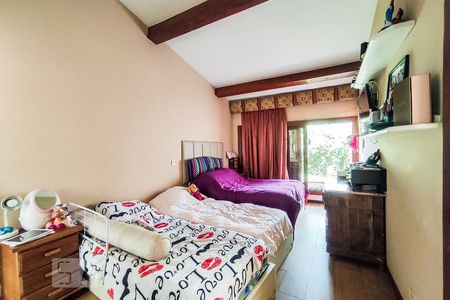 Casa de condomínio à venda com 450m², 4 quartos e 4 vagasSuíte 1