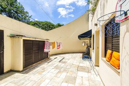 Casa de condomínio à venda com 450m², 4 quartos e 4 vagasÁrea de Serviço