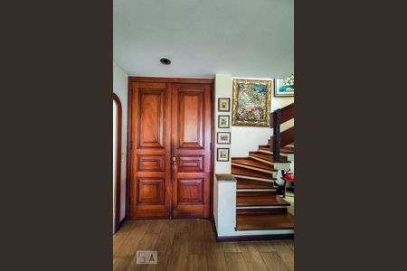 Casa de condomínio à venda com 450m², 4 quartos e 4 vagasHall de Entrada