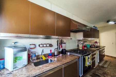 Casa de condomínio à venda com 450m², 4 quartos e 4 vagasCozinha integrada